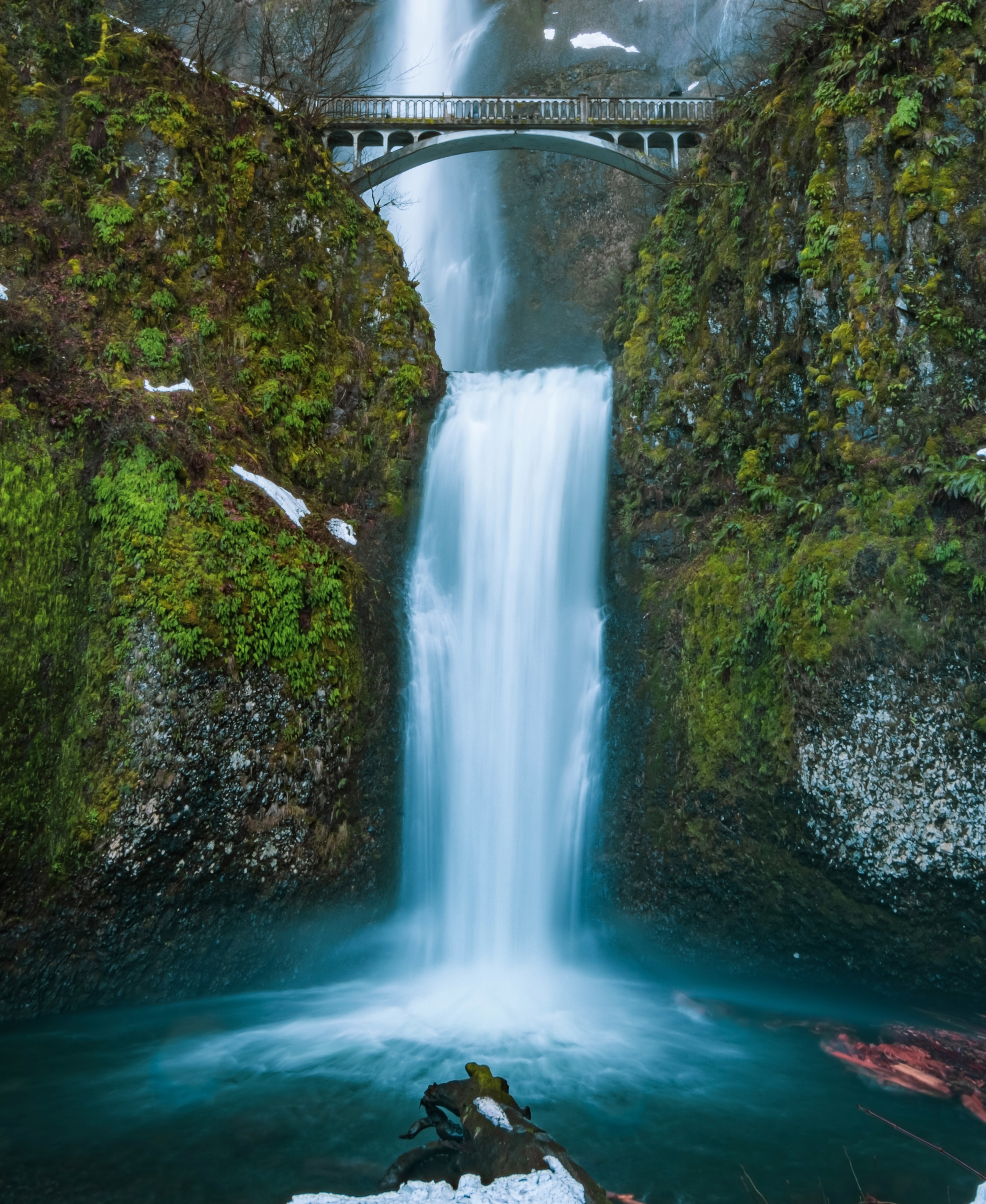 waterfall hikes near me - Multnomah Falls 